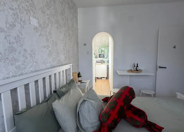 Mayi Gc Bed & Breakfast *