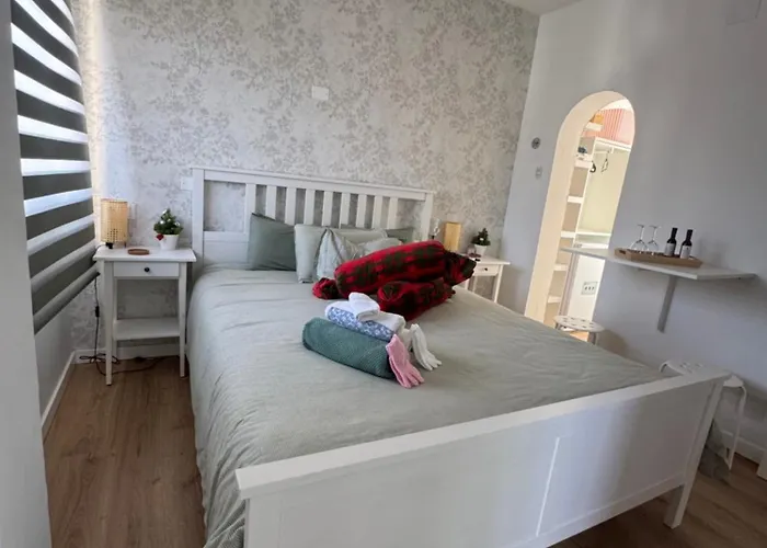 Mayi Gc Bed & Breakfast